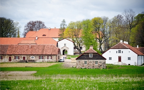 8.06. | Iespaidīgā Nurmuižas pils un Nurmes baznīca, Ķīvīškrogs. Engure - Saieta nams, osta un baznīca, Diplomāts un Zušu parks!