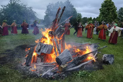 23.06. | LĪGOSIM LATGALĒ! Kulinārā mantojuma vakariņas un brīvdabas teātra izrāde - Ielīgošana Andrupenē, lauku sētā! Pa ceļam - JASMUIŽA!